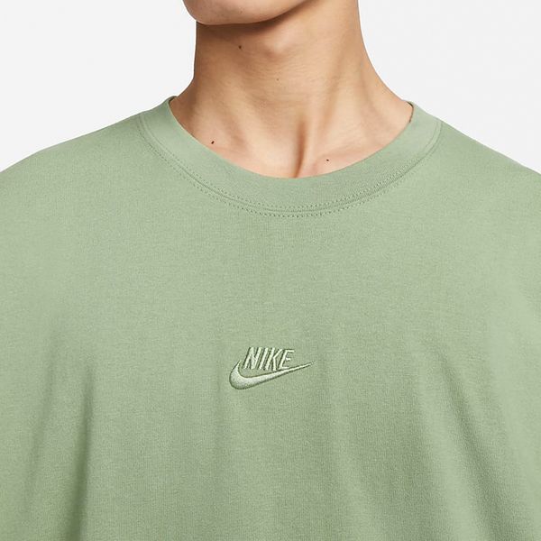 Nike T