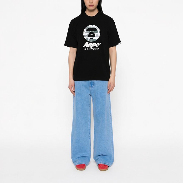 AAPE T