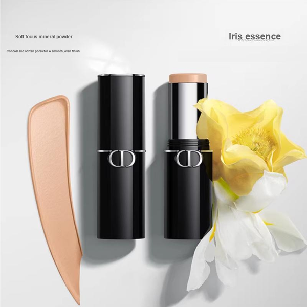 DIOR Lock Makeup