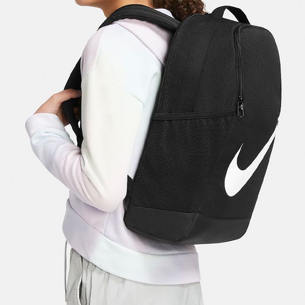 Nike ()