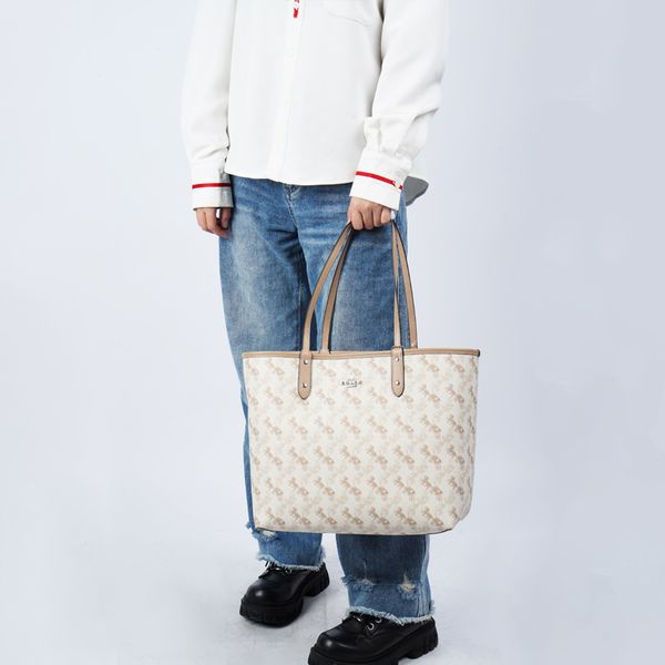 COACH