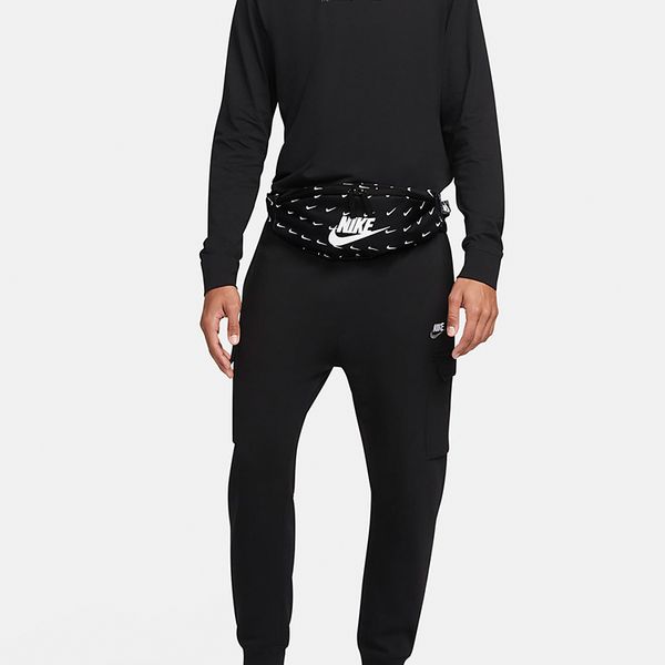 Nike ()