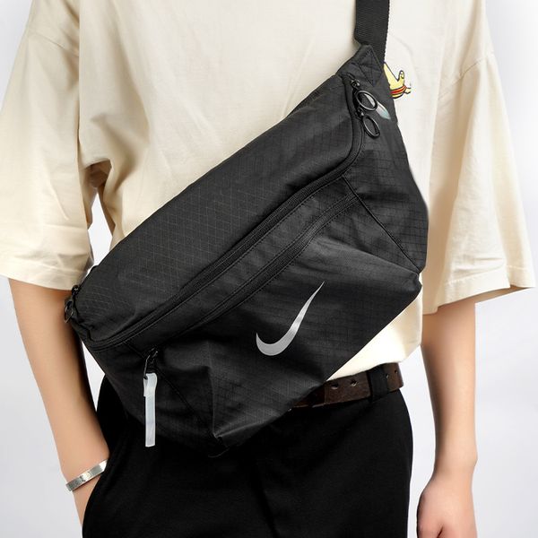 Nike ()
