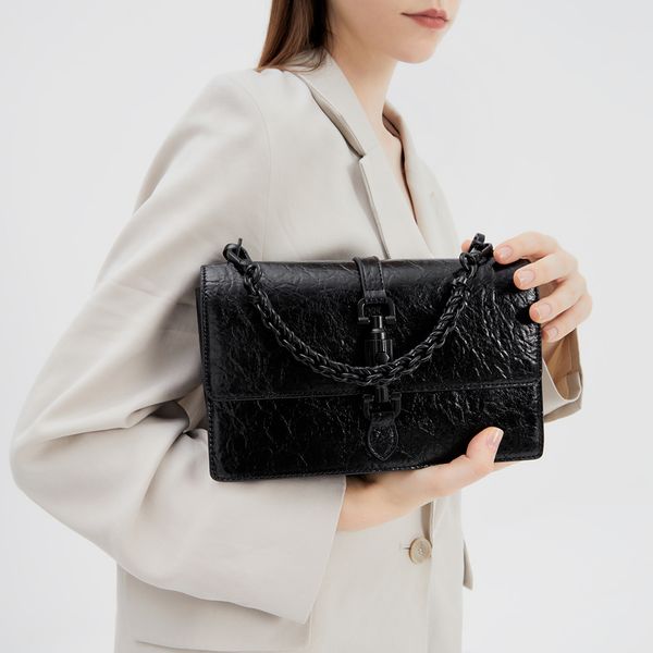 CHARLES&KEITH