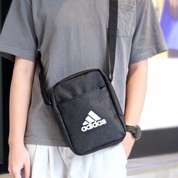 Adidas ()