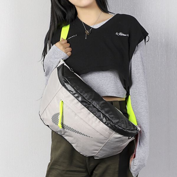 Nike () ()