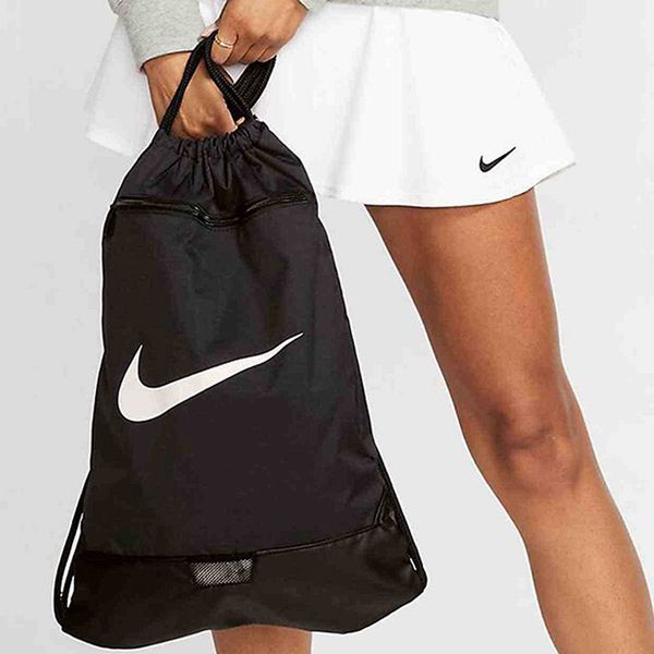 Nike ()