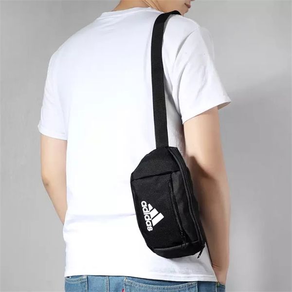 Adidas ()