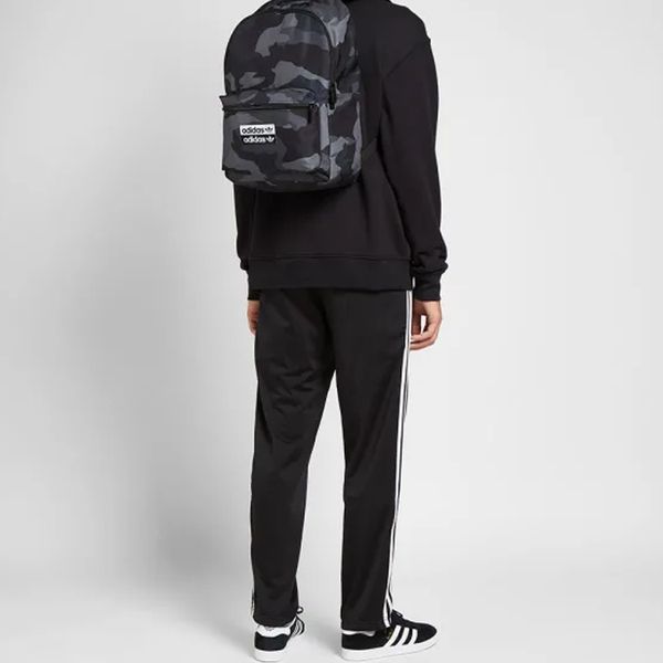 Adidas Originals ()