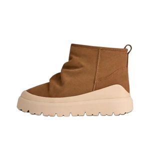 UGG Heritage Utility