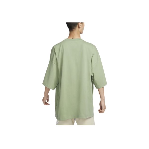Nike T