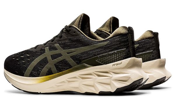 Asics Novablast 2