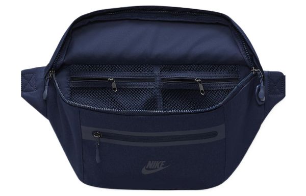 Nike ()