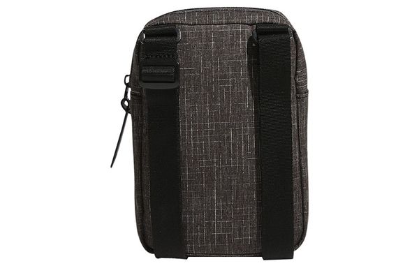 Adidas Essential ()