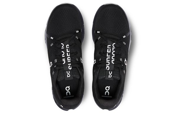 On Cloudsurfer Low
