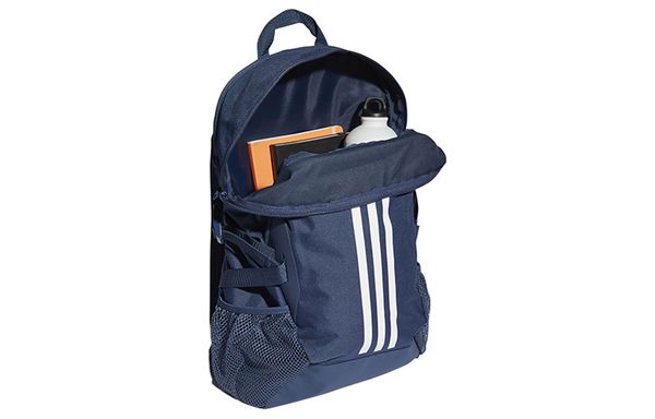 Adidas ()
