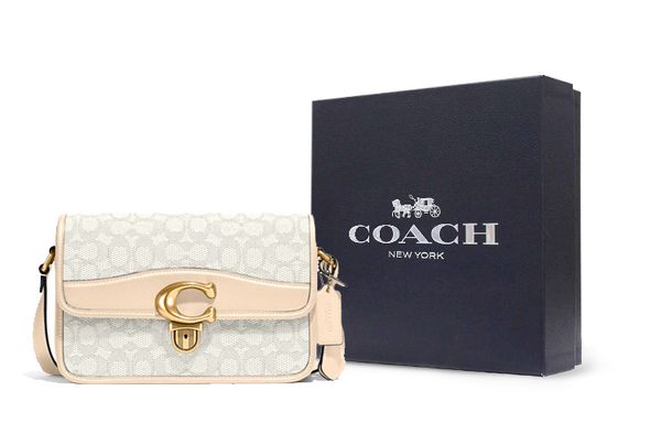 COACH Studio ()