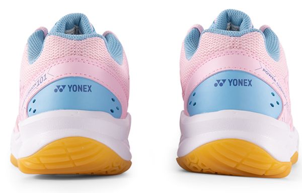 YONEX