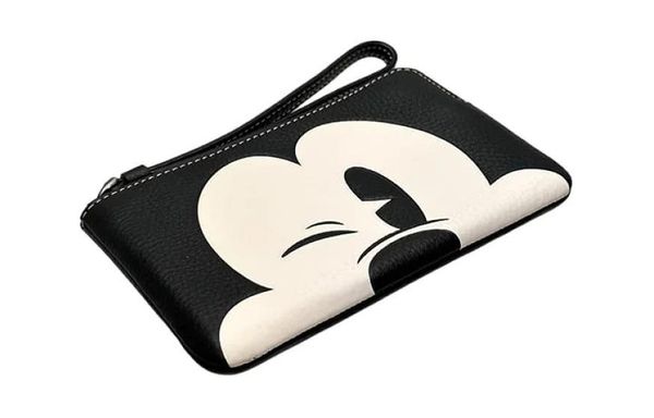 COACH Disney Corner Zip ()