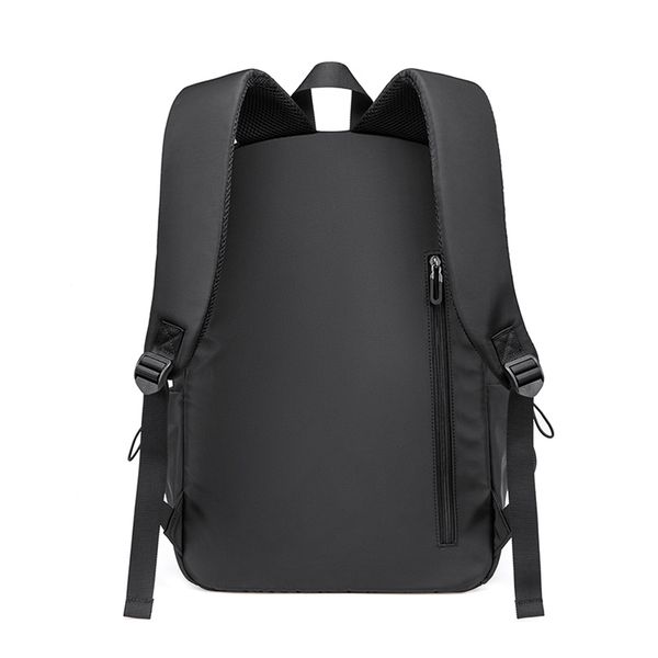 POLO 15,6 /
