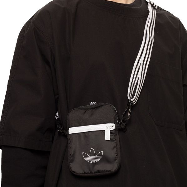 Adidas Originals ()