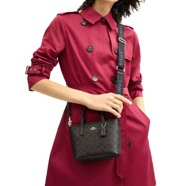 COACH