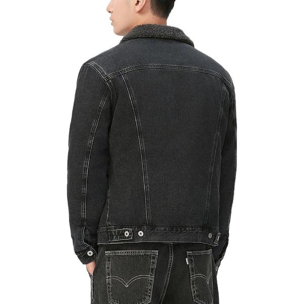 Levis