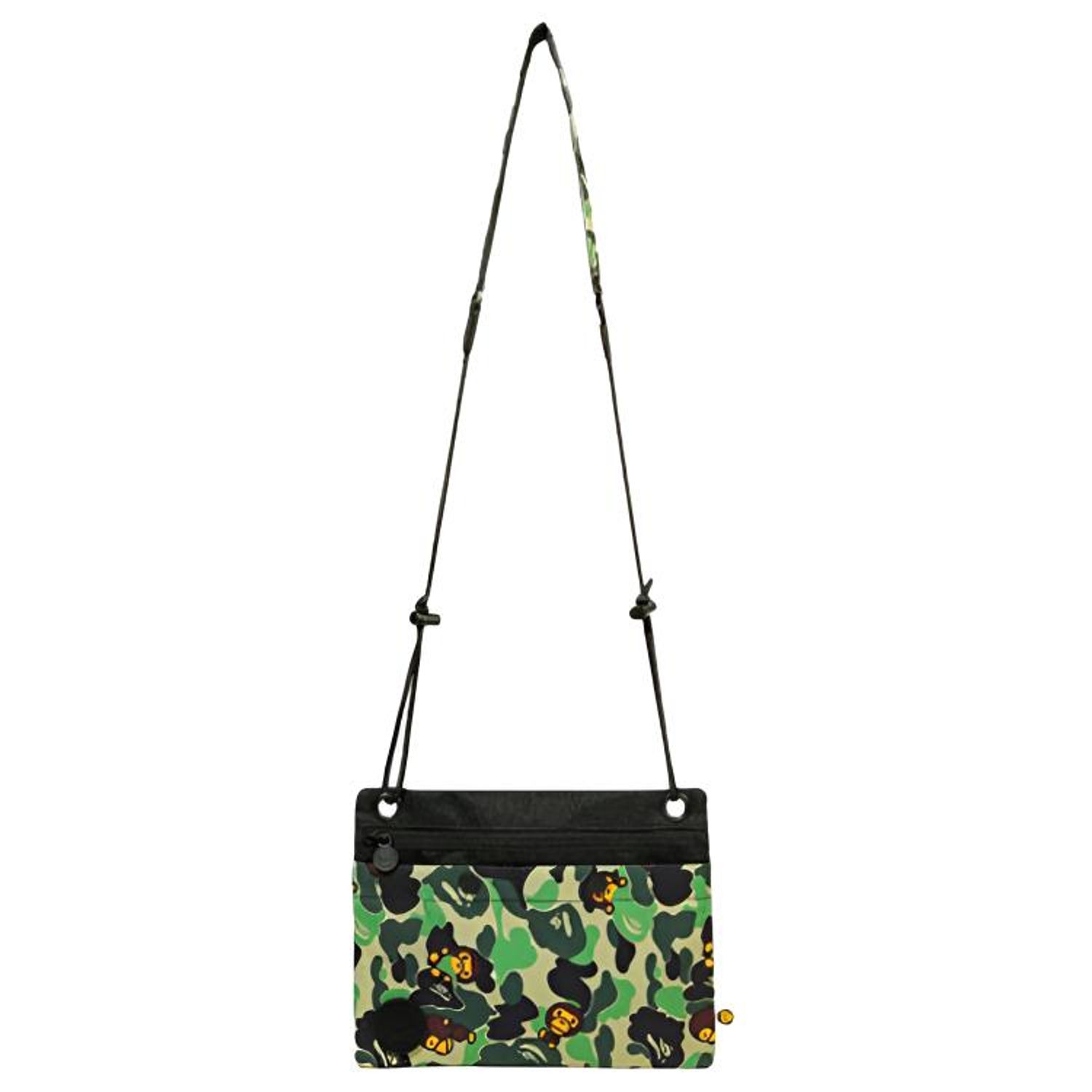 A BATHING APE ()