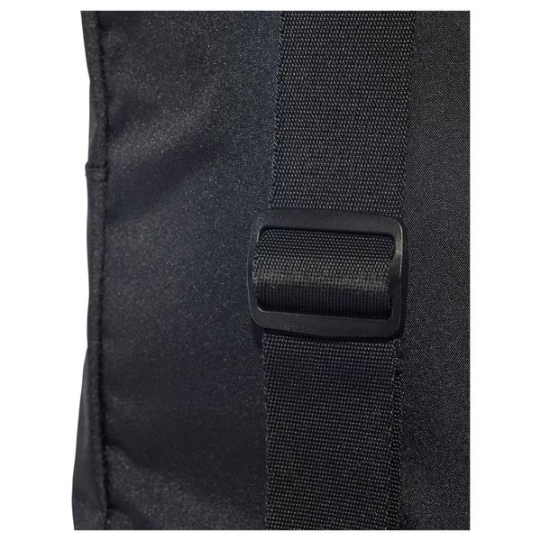 Adidas Essentials (Standard)