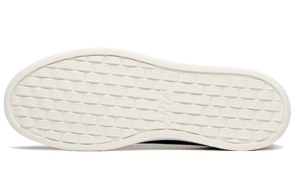 Anta Life Collection