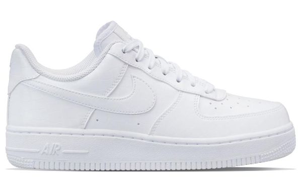 Nike Air Force 1 07 Essential Low
