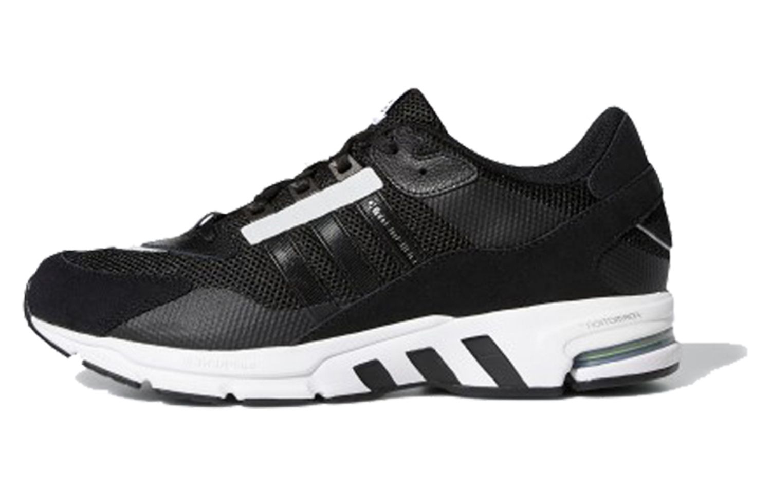 Adidas ()