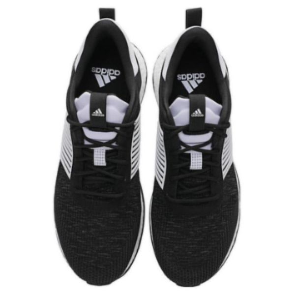 Adidas ()