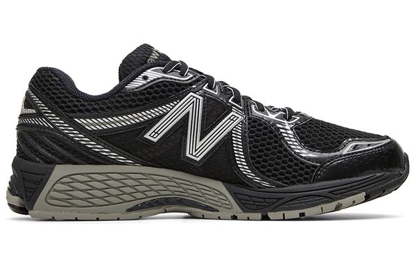 New Balance 860 v2