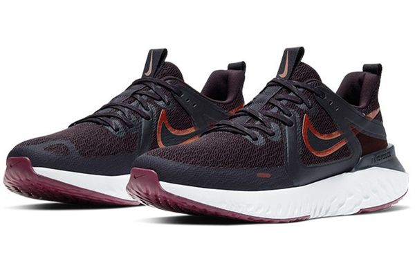 Nike Legend React 2