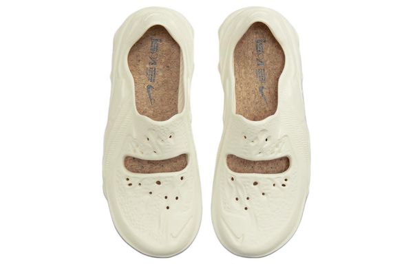 Nike ISPA
