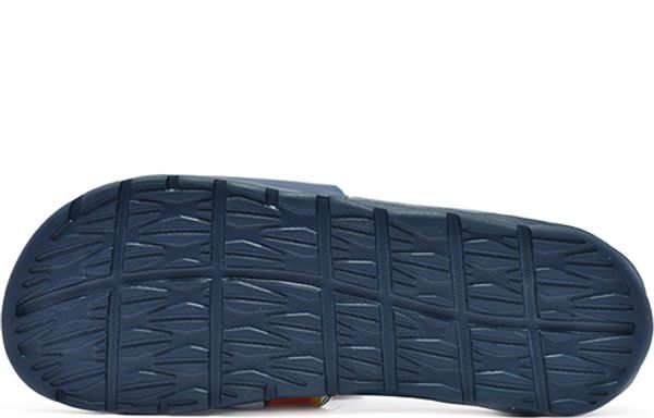 Nike Benassi
