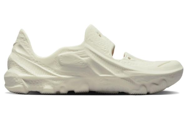 Nike ISPA