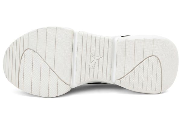 PUMA Nova