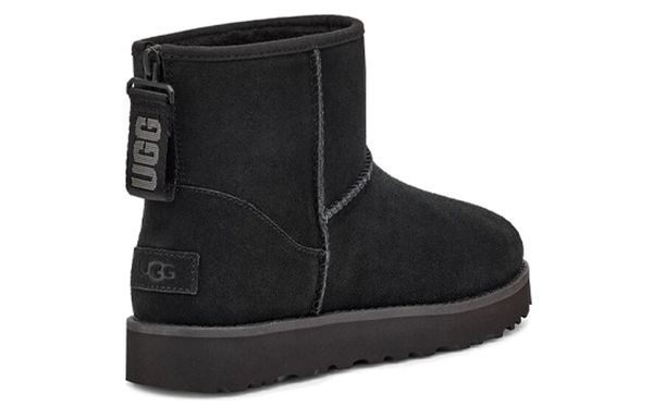 UGG CLASSIC MINI