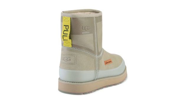 UGG
