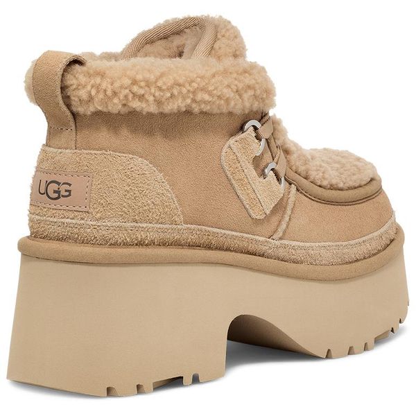 UGG