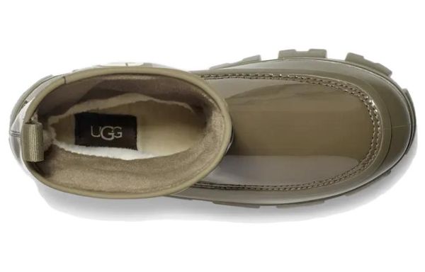 UGG