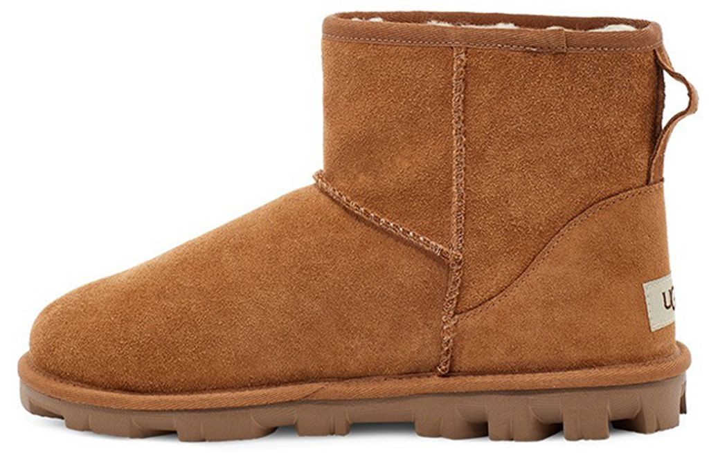 UGG Essential MID