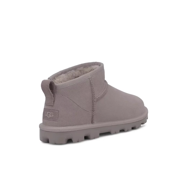 UGG Essential