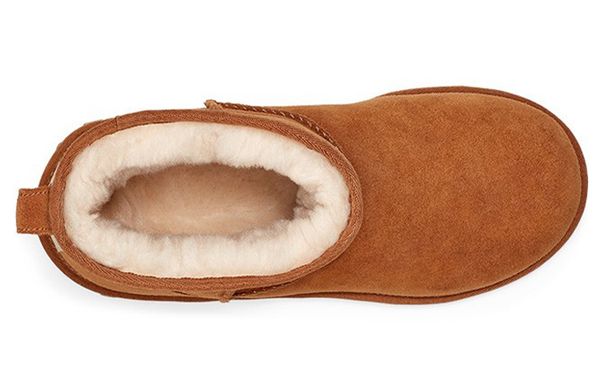 UGG Essential MID