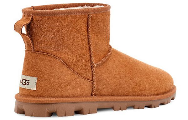 UGG Essential MID
