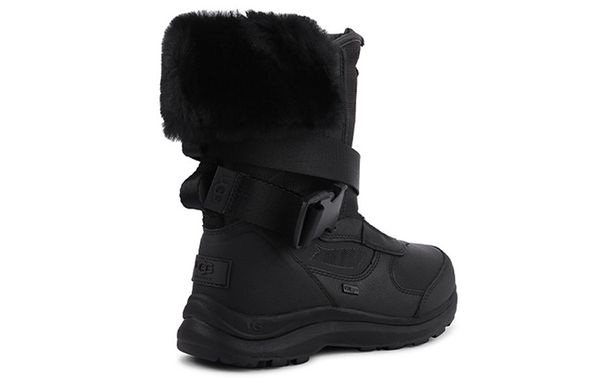 UGG