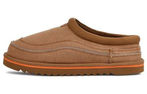 UGG ()