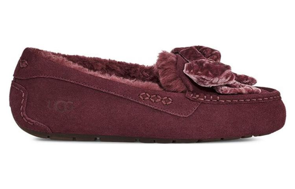 UGG